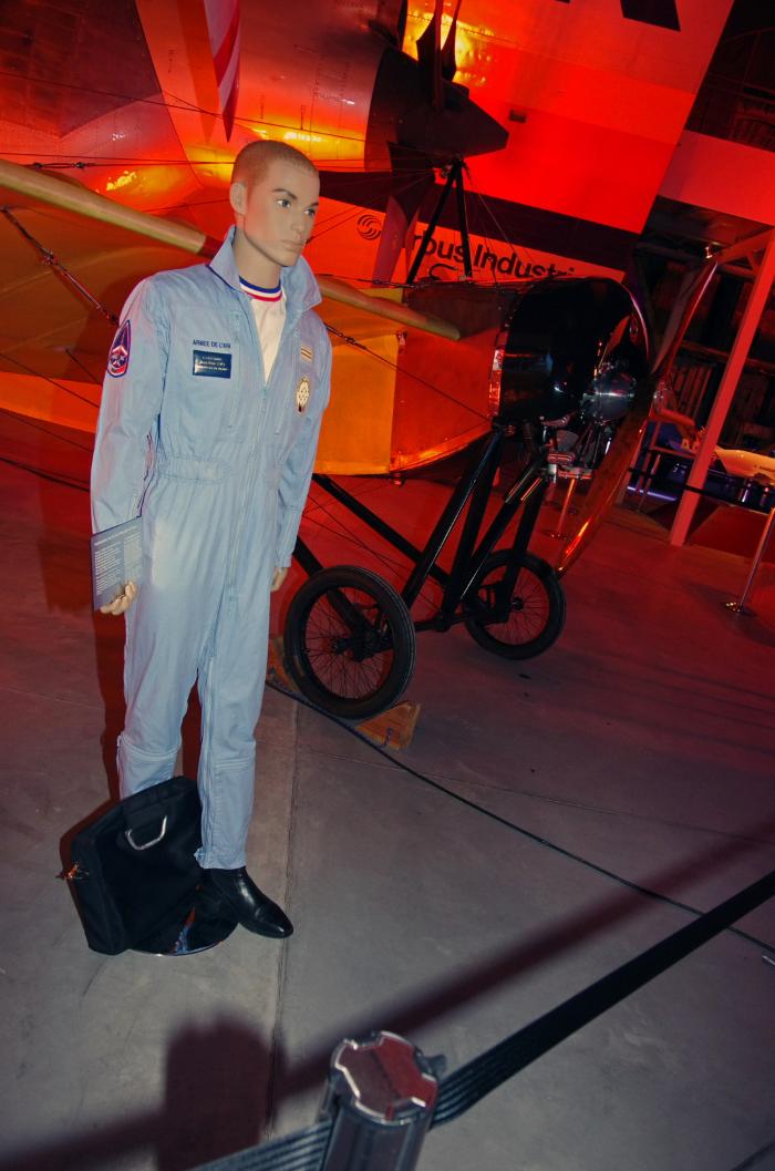 combinaison patrouille de france